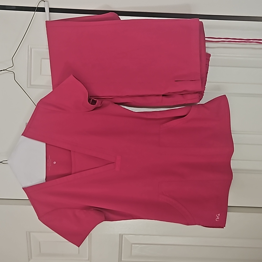 Pink women's scrub XS